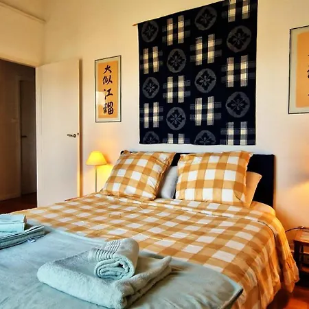 Spacious 4 People Parking, Bright Aix-en-Provence