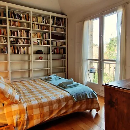 Apartment Spacious 4 People Parking, Bright